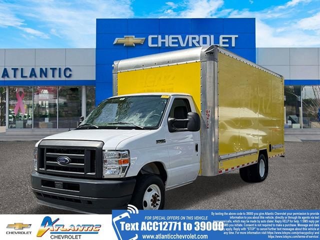 2023 Ford E-Series SRW E-350 Super Duty 138 in WB's photo