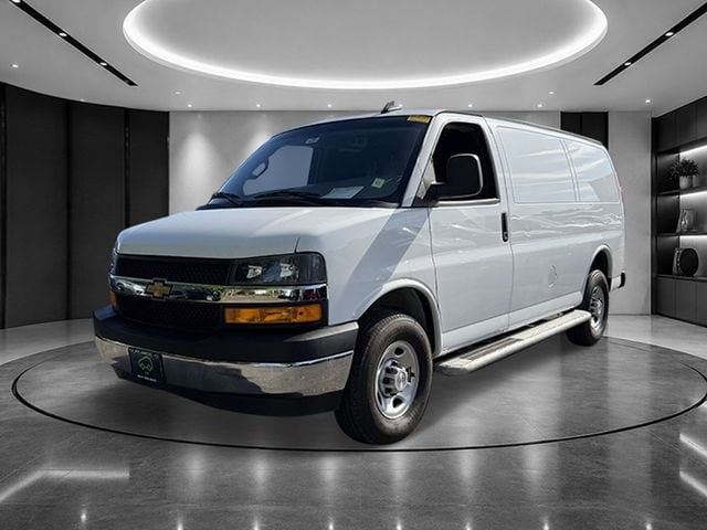 2024 Chevrolet Express 2500 Work Van HD's photo