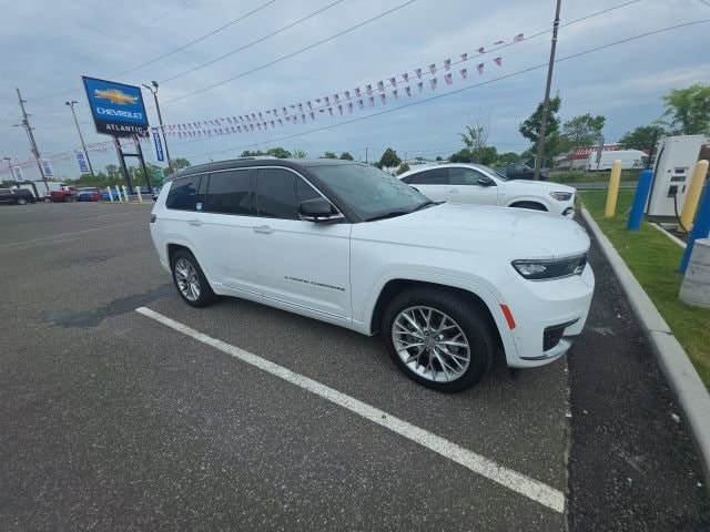 2023 Jeep Grand Cherokee L Summit 4x4's photo