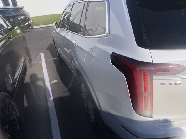 2022 Cadillac XT6 Premium Luxury photo 3