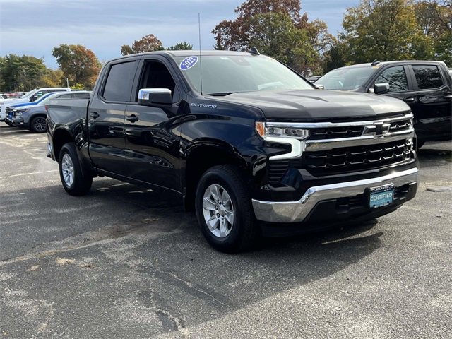 2022 Chevrolet Silverado 1500 LT photo 3