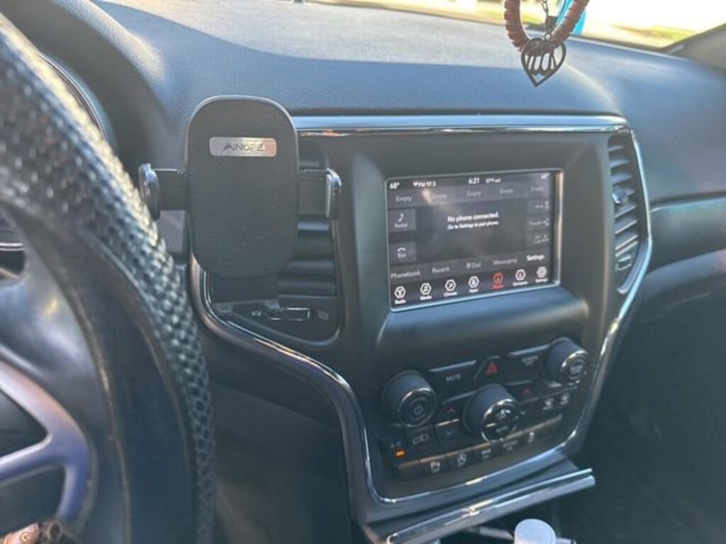 Used 2018 Jeep Grand Cherokee Laredo E 4x4 SUV