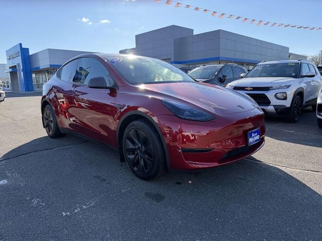 Used 2024 Tesla Model Y Long Range with VIN 7SAYGDEE1RA313759 for sale in Bay Shore, NY