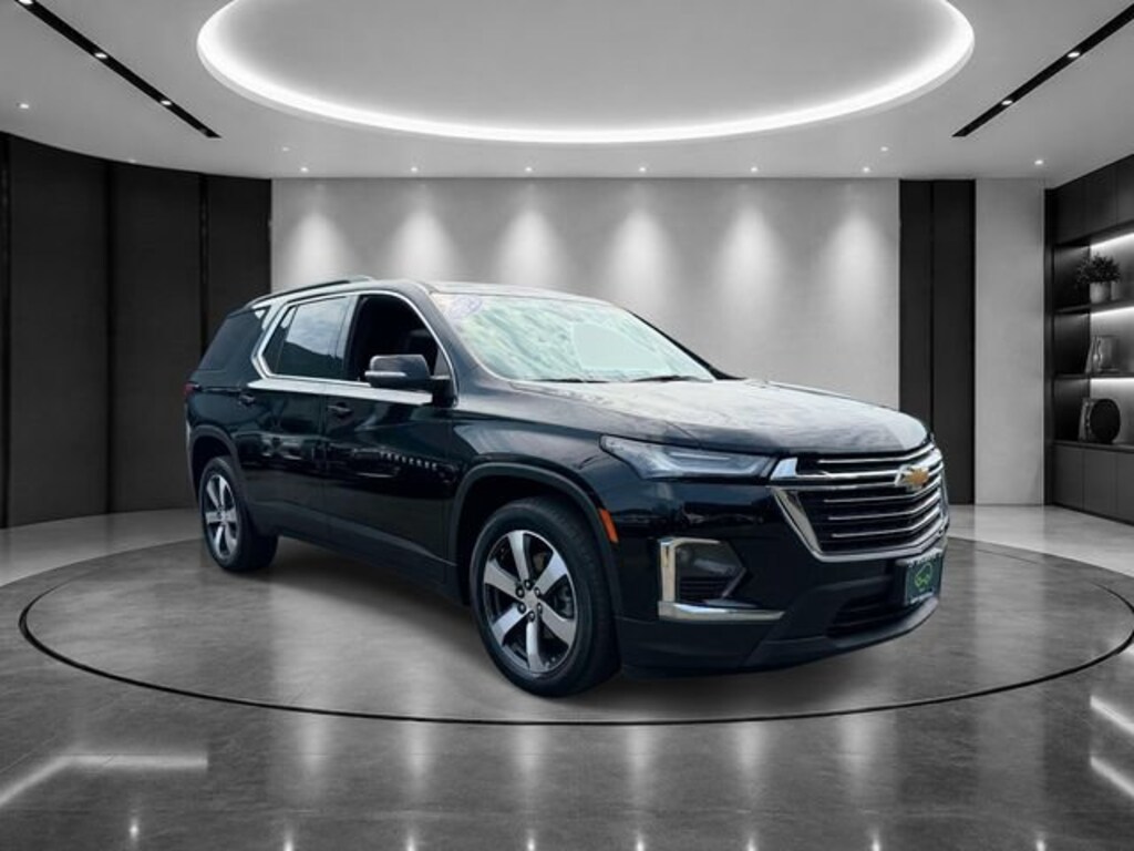 Used 2023 Chevrolet Traverse LT Leather SUV