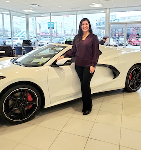 Staff member Lorena Orellana from ID_54f65402e536