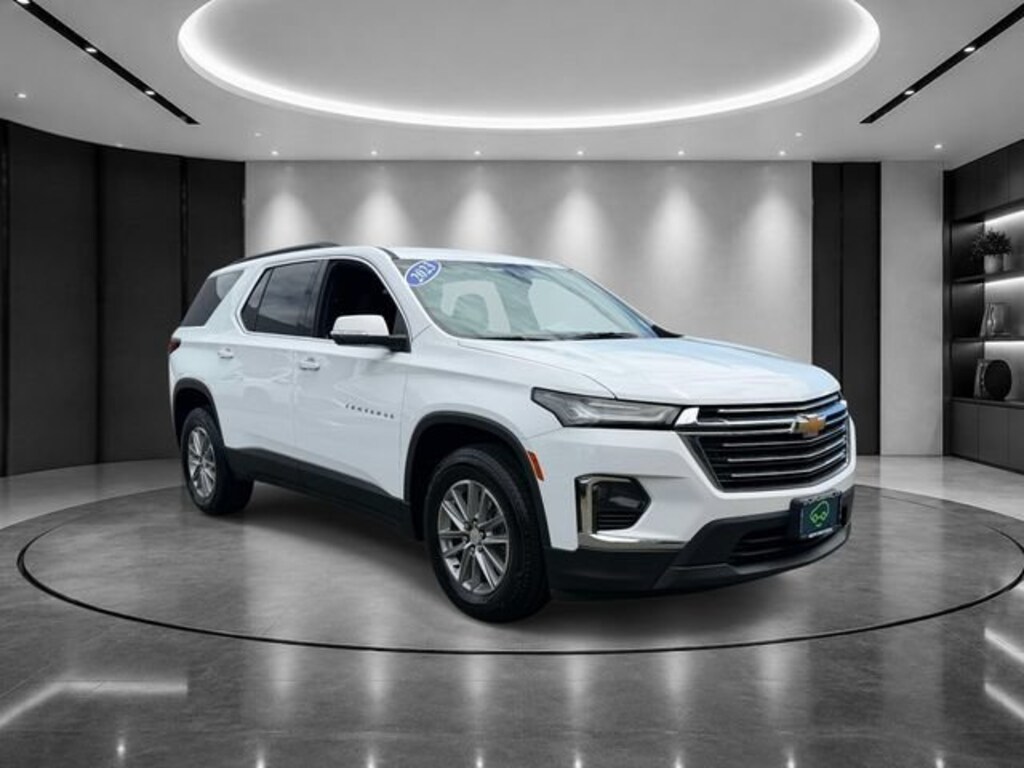 Used 2023 Chevrolet Traverse LT Cloth SUV