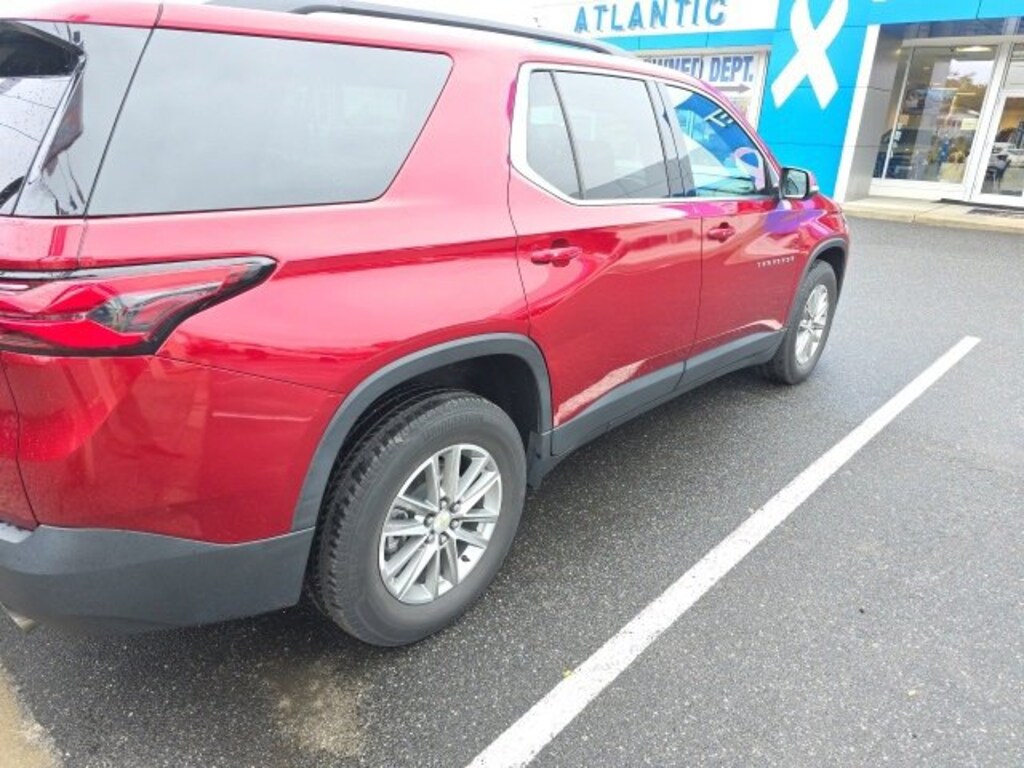 Used 2023 Chevrolet Traverse LT Leather SUV