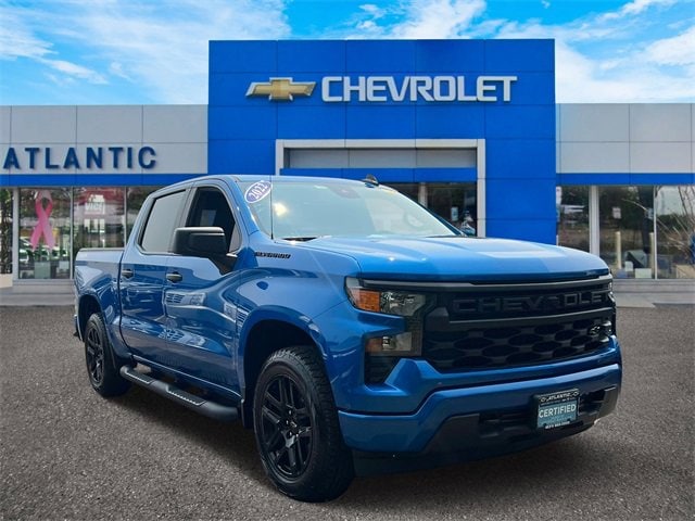 Used 2022 Chevrolet Silverado 1500 Custom with VIN 3GCPDBEK6NG559905 for sale in Bay Shore, NY