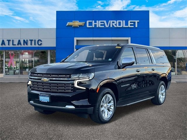 2023 Chevrolet Suburban Premier's photo