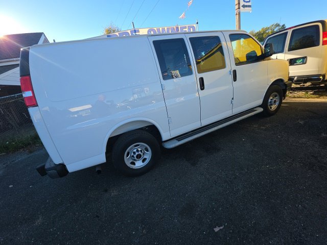 2025 GMC Savana Cargo Van