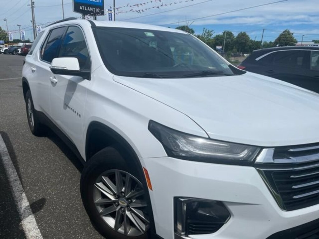 Used 2023 Chevrolet Traverse LT Leather SUV