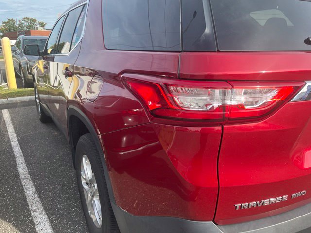 Used 2021 Chevrolet Traverse LT Cloth SUV