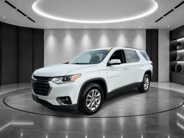 Used 2019 Chevrolet Traverse 1LT with VIN 1GNEVGKW4KJ263534 for sale in Bay Shore, NY