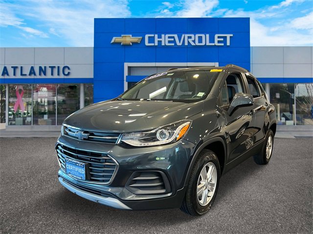 Used 2022 Chevrolet Trax LT with VIN KL7CJPSM1NB521580 for sale in Bay Shore, NY