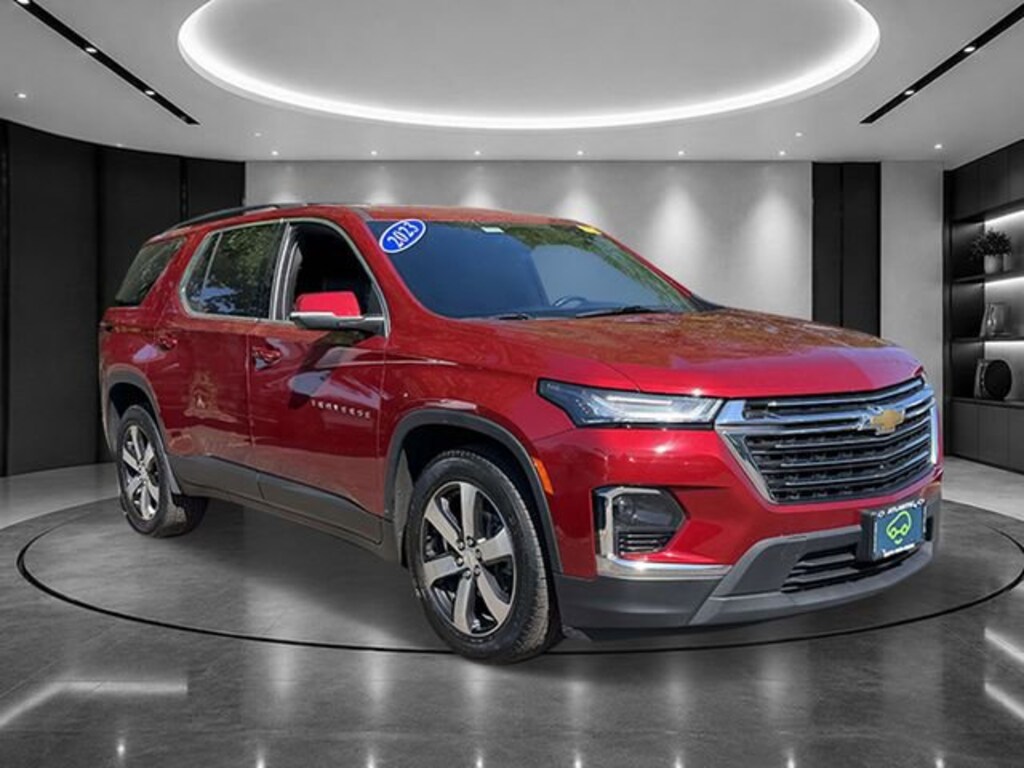 Used 2023 Chevrolet Traverse LT Leather SUV