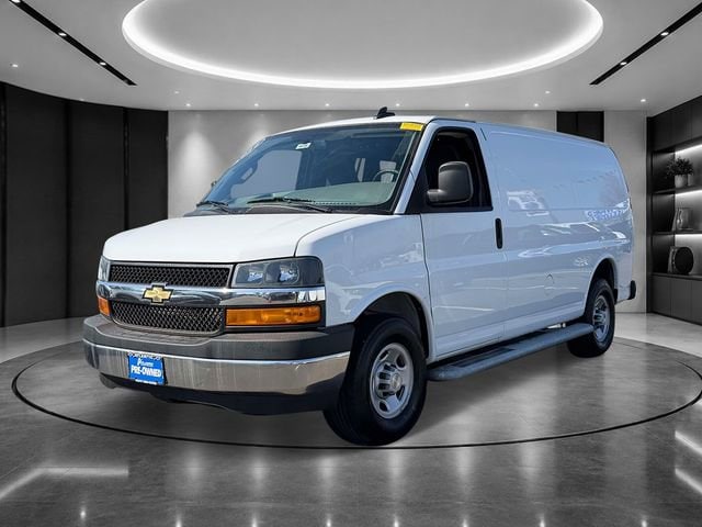 2024 Chevrolet Express 2500 Work Van HD's photo