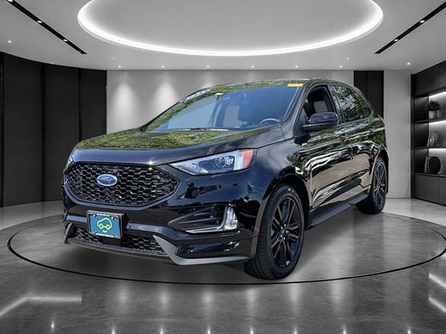 2023 Ford Edge ST-Line AWD's photo