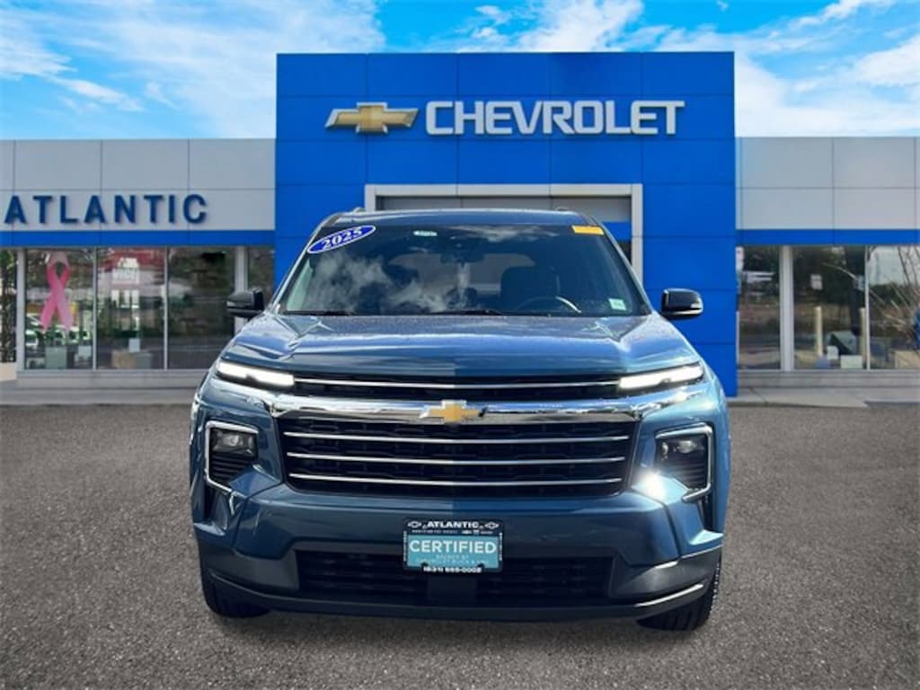 Certified 2025 Chevrolet Traverse LT SUV