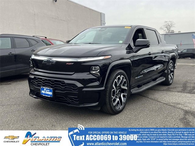 2024 Chevrolet Silverado EV RST's photo