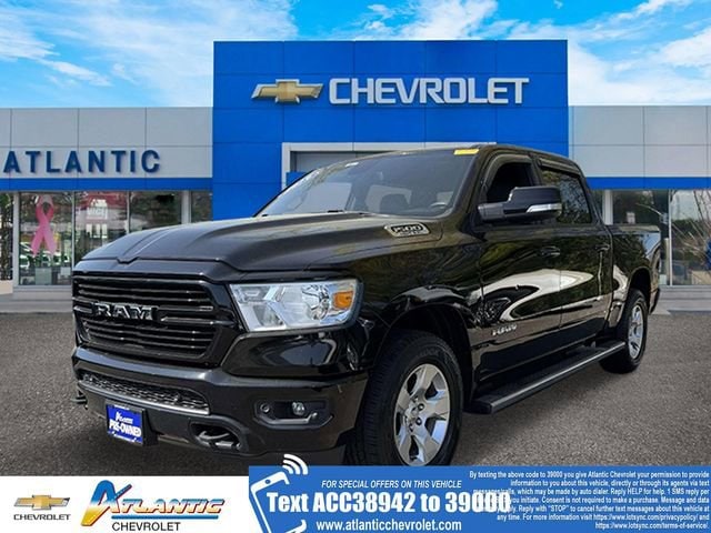2019 RAM 1500 Big Horn/Lone Star 4x4 Crew Cab 5'7's photo