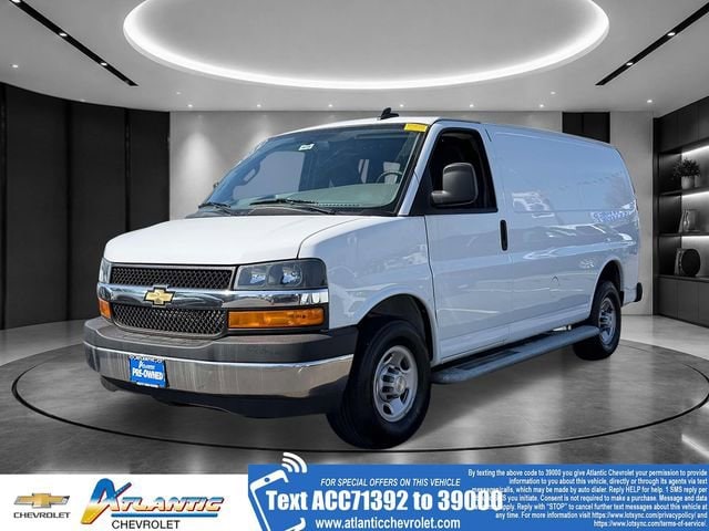 2024 Chevrolet Express 2500 Work Van HD's photo