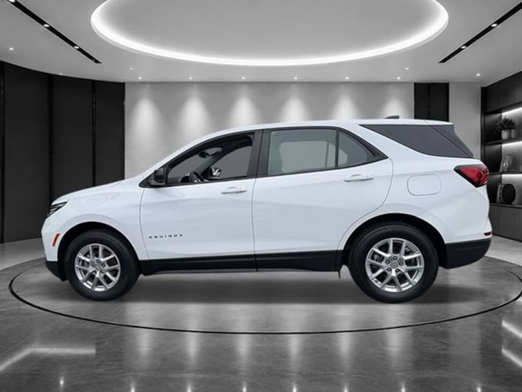 Used 2023 Chevrolet Equinox LS SUV