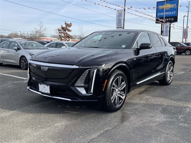 2024 Cadillac LYRIQ Luxury 1's photo