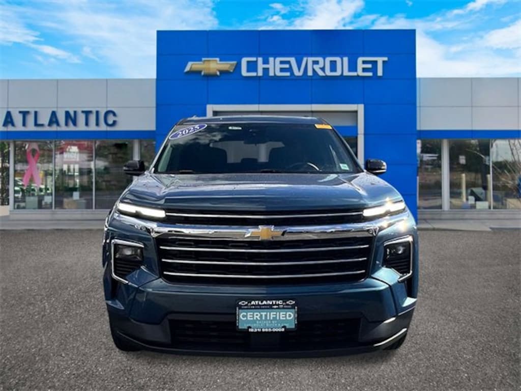 Certified 2025 Chevrolet Traverse LT SUV