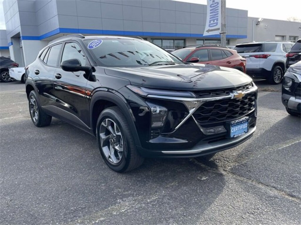 Certified 2025 Chevrolet Trax LT SUV