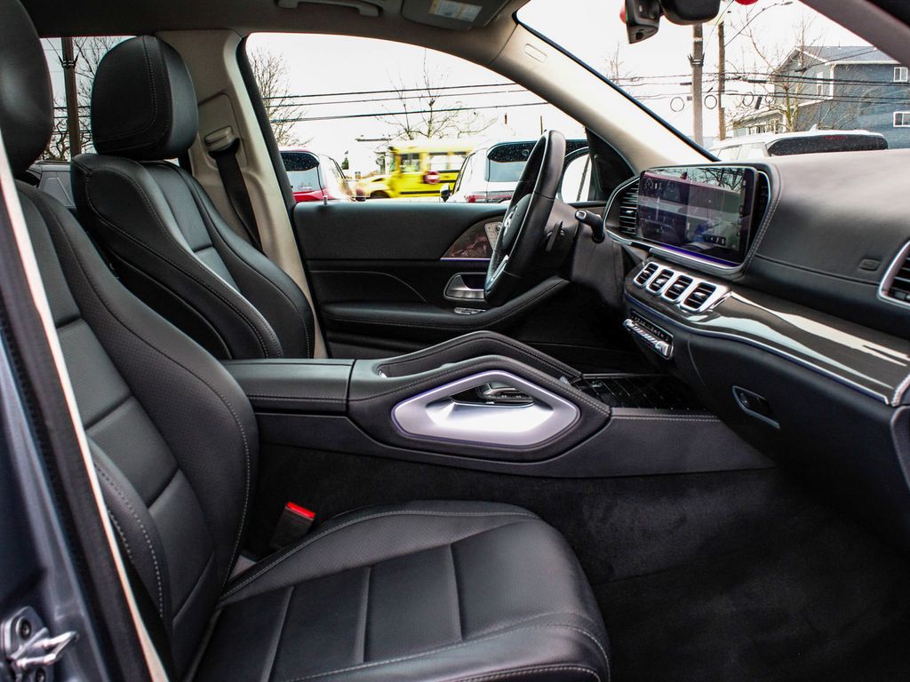2022 Mercedes-Benz GLS GLS450 - Photo 45