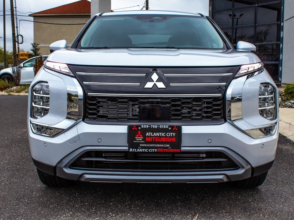 New 2026 Mitsubishi Outlander SE SUV
