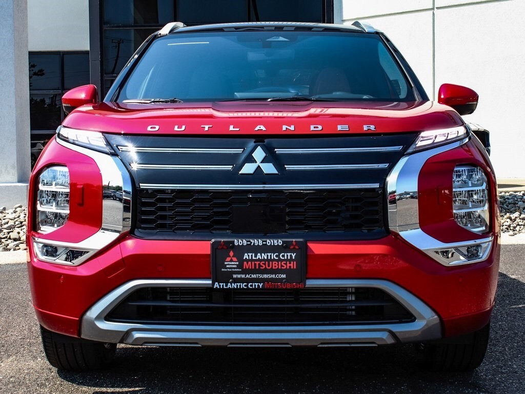 2025 Mitsubishi Outlander SEL photo 2