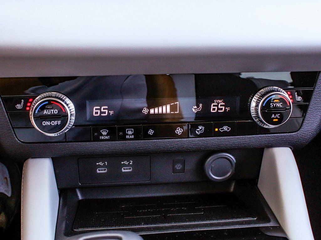 2025 Mitsubishi Outlander SE - Photo 23