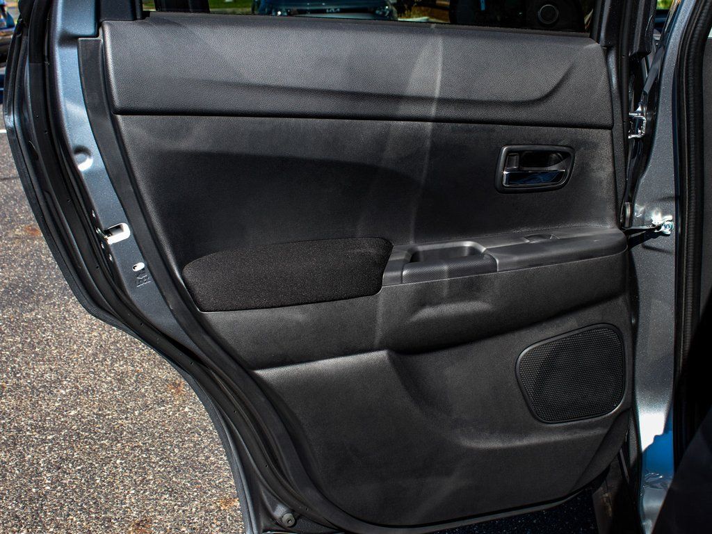 2025 Mitsubishi Outlander Sport ES - Photo 11