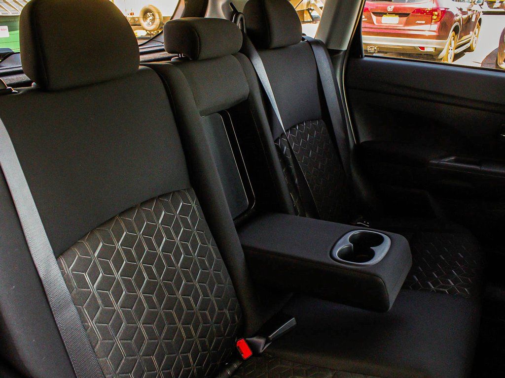 2025 Mitsubishi Outlander Sport ES - Photo 34