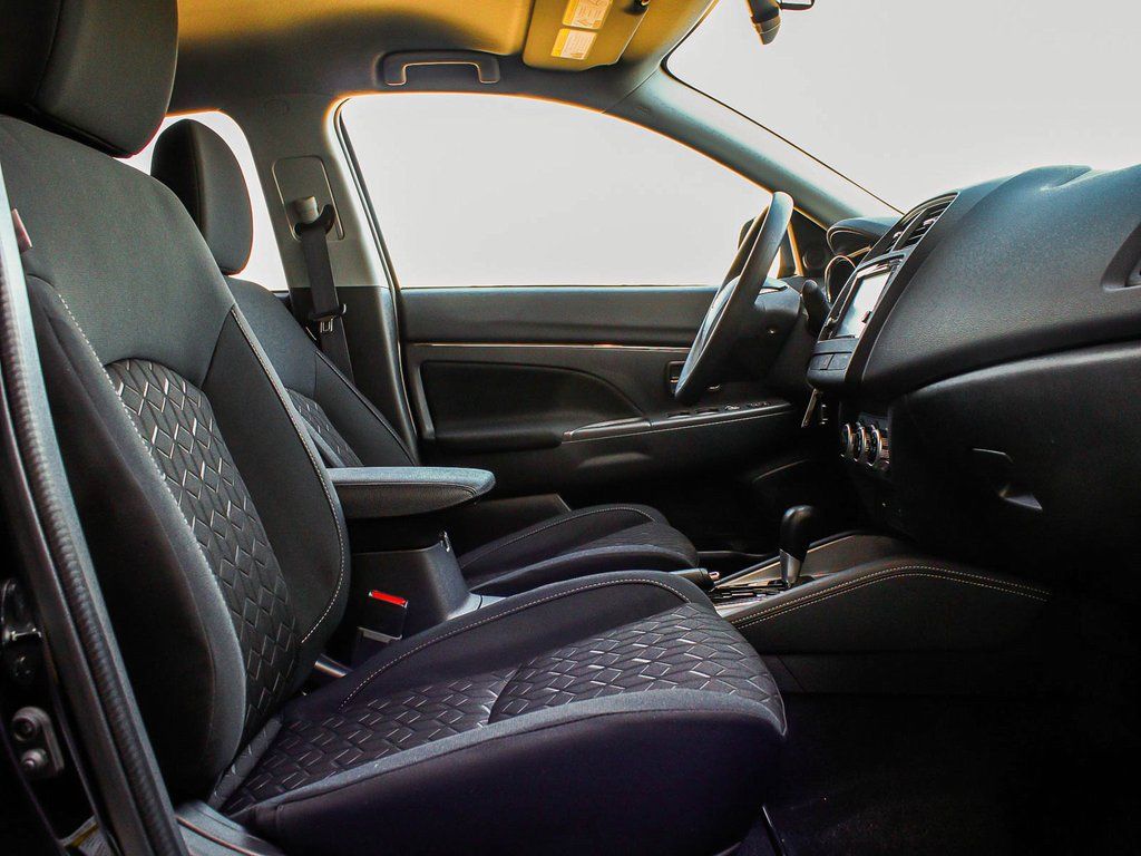 2025 Mitsubishi Outlander Sport ES - Photo 38