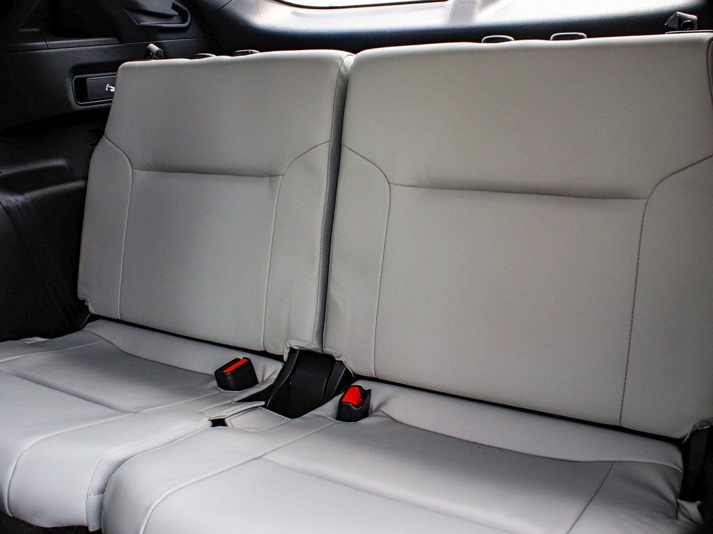 2025 Mitsubishi Outlander SE - Photo 36