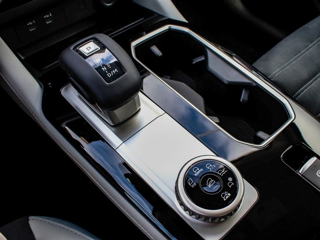 2025 Mitsubishi Outlander SE - Photo 24