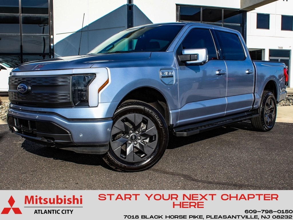 2022 Ford F-150 Lightning Lariat's photo