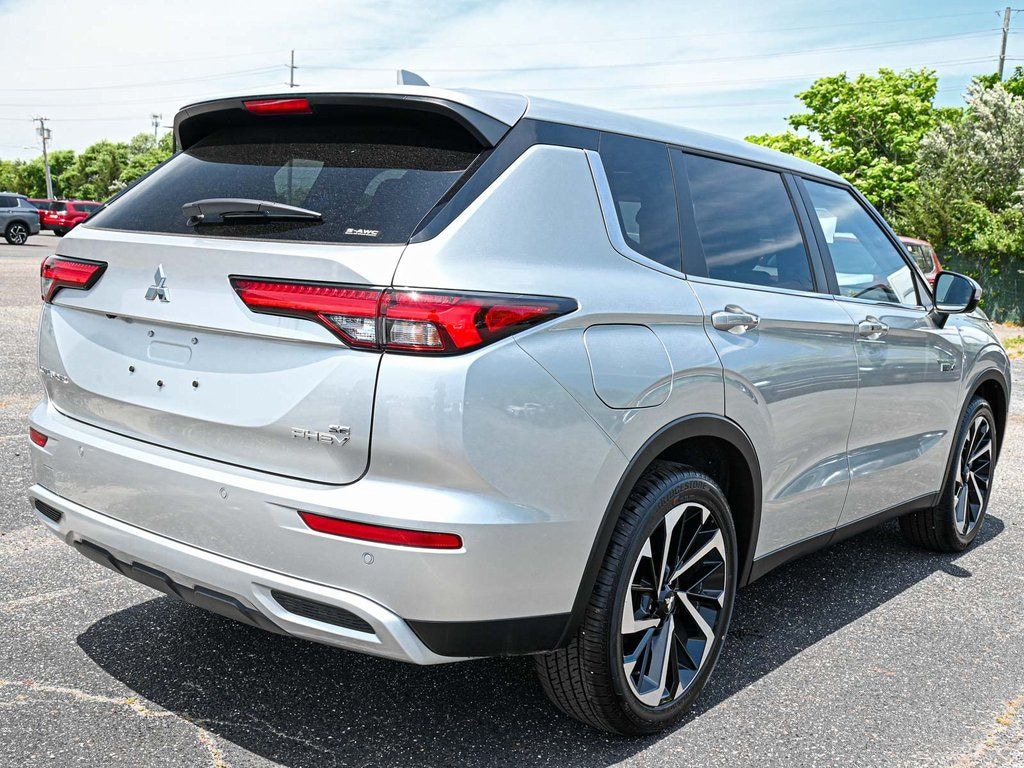 New 2024 Mitsubishi Outlander PHEV SE SUV