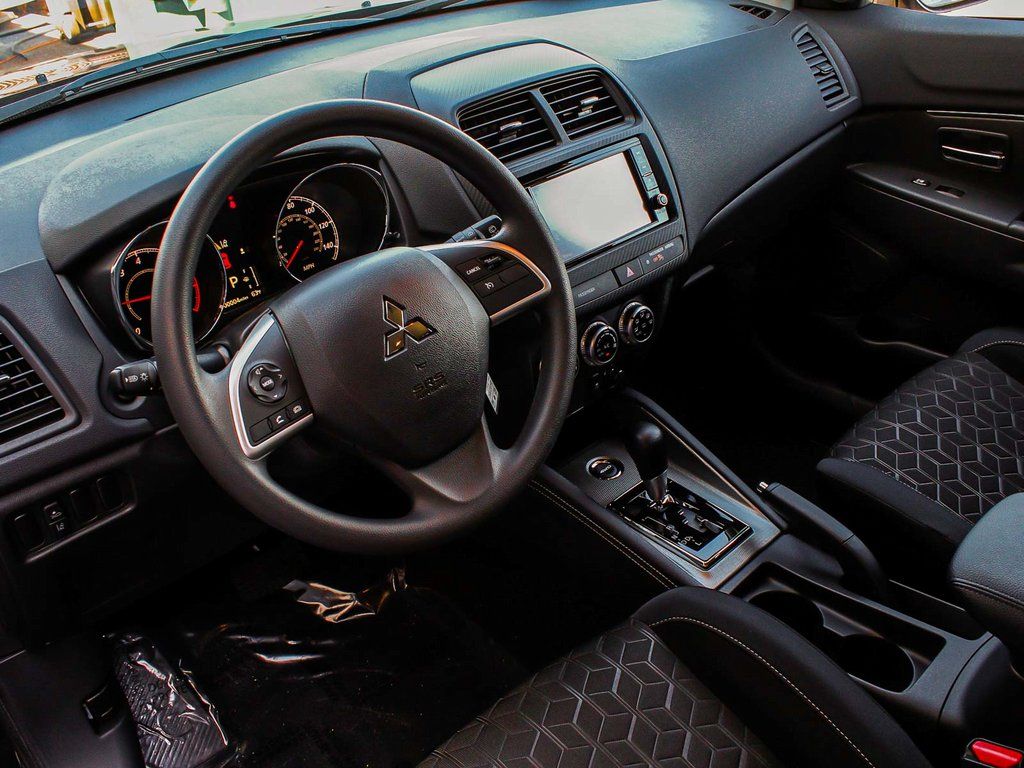 2025 Mitsubishi Outlander Sport ES - Photo 15