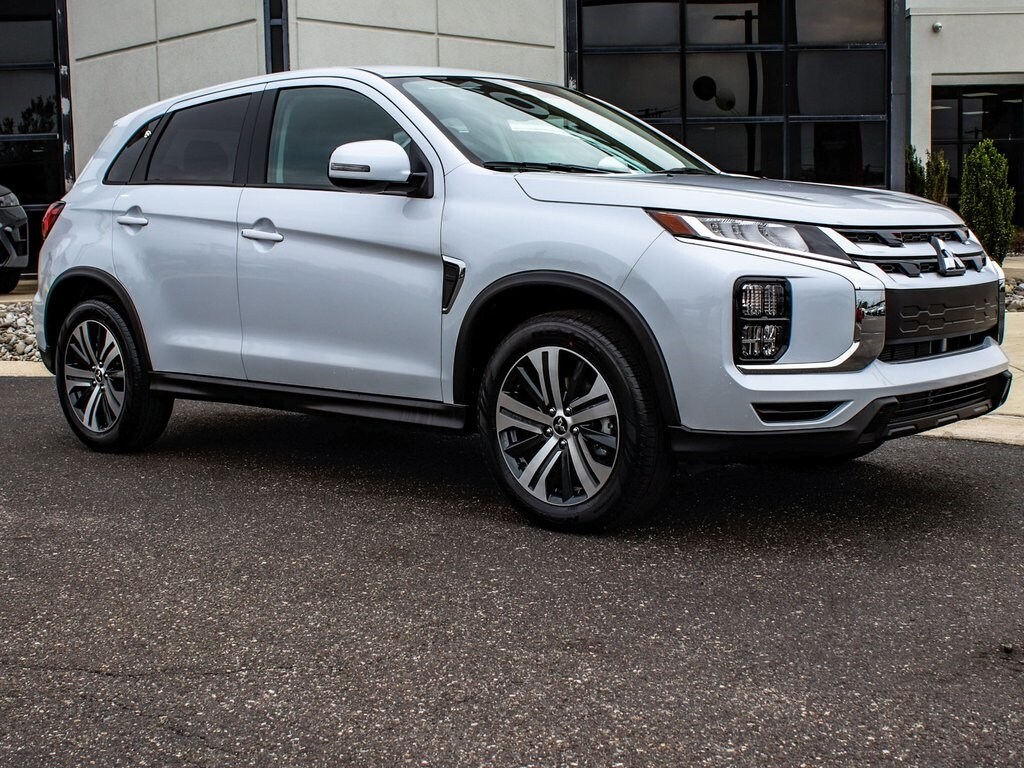 2025 Mitsubishi Outlander Sport ES SE LE photo 3