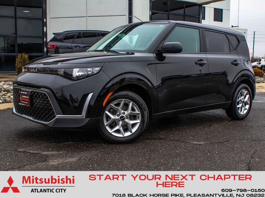 2023 Kia Soul LX