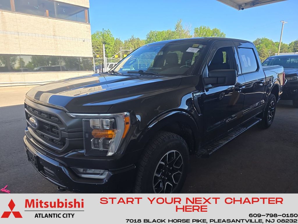 2022 Ford F-150 XLT 4x4 SuperCrew 145 in's photo