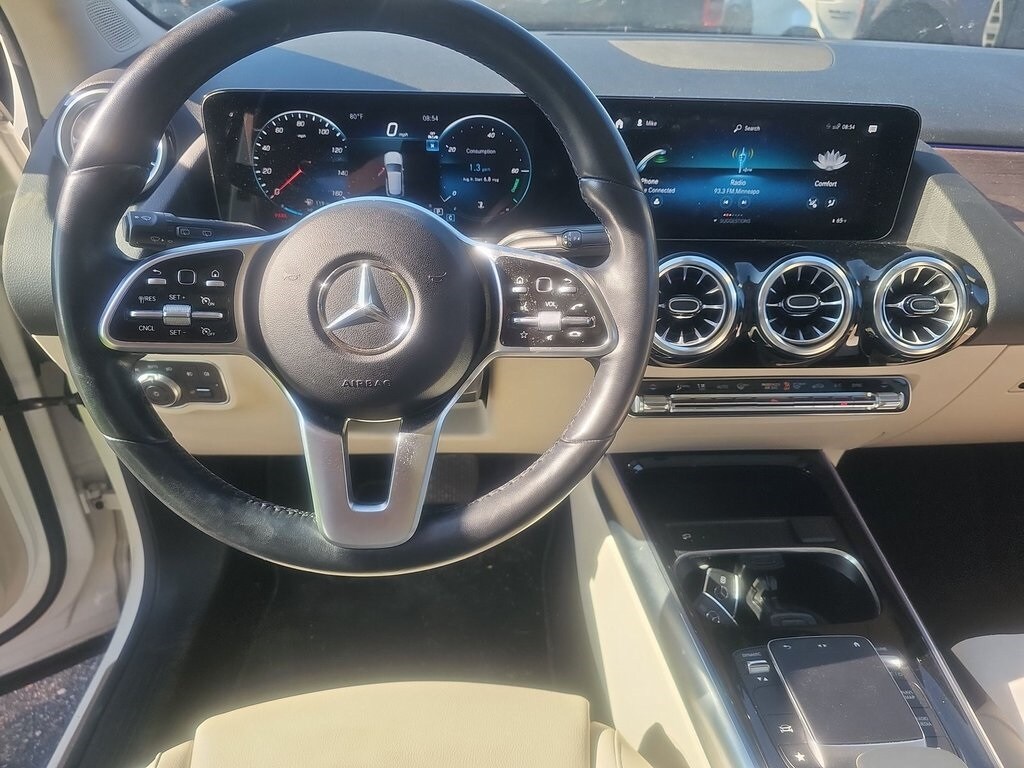 2023 Mercedes Benz GLA 250 4MATIC photo 2