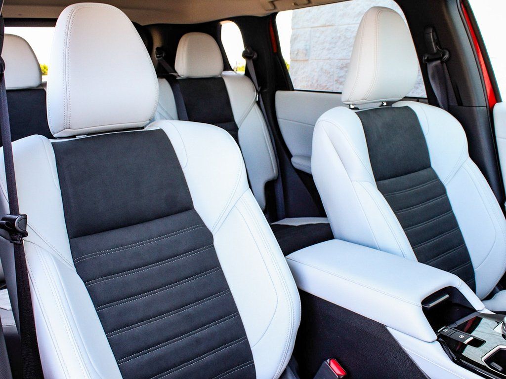 2025 Mitsubishi Outlander SE - Photo 41