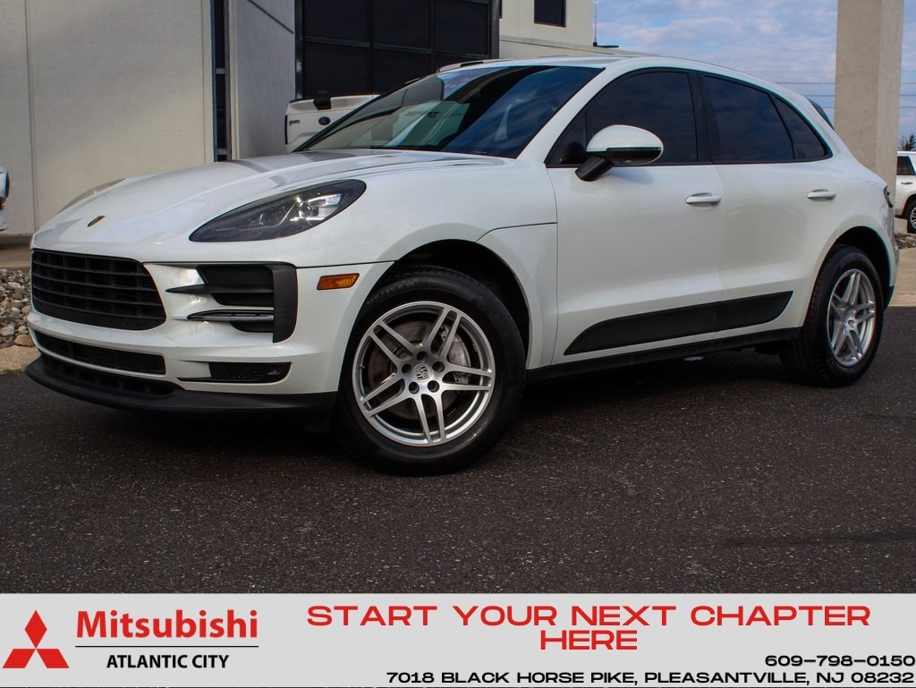 2020 Porsche Macan Base's photo