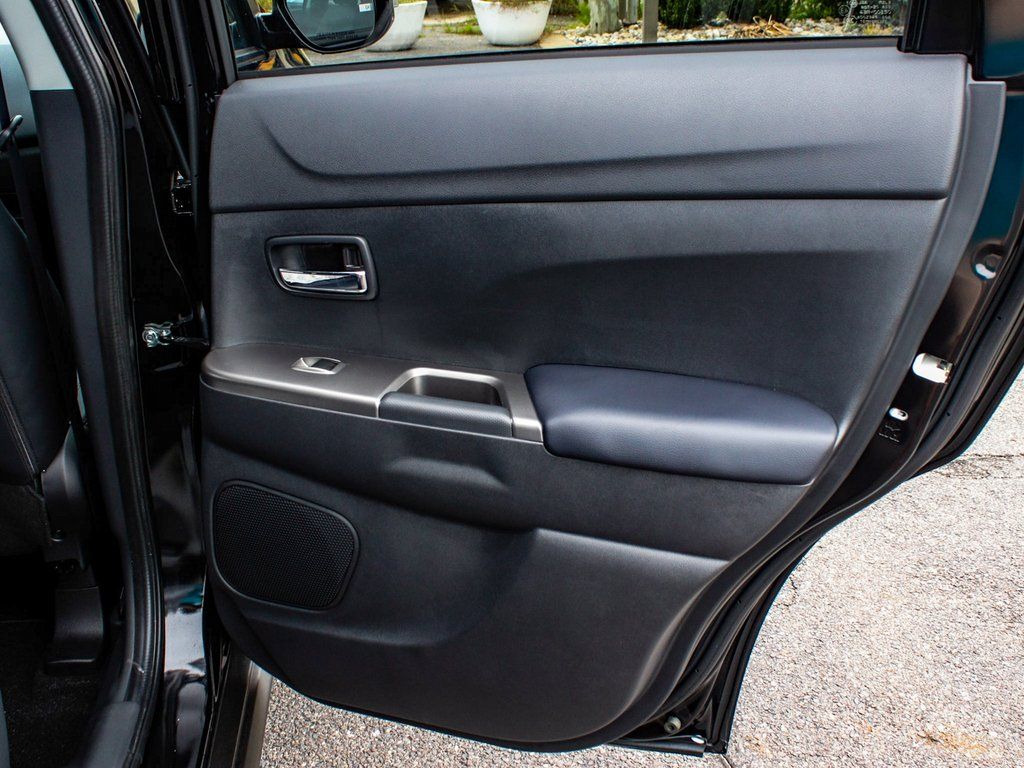 2024 Mitsubishi Outlander Sport SE - Photo 12