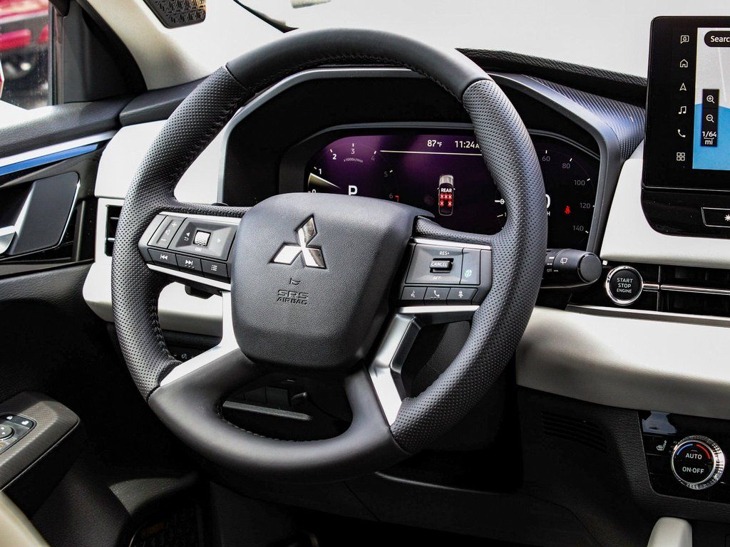 2025 Mitsubishi Outlander SE - Photo 25