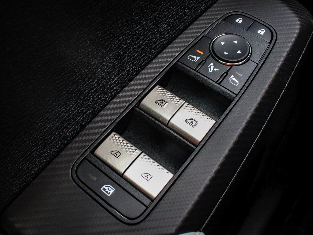 2025 Mitsubishi Outlander SEL Platinum Edition - Photo 10